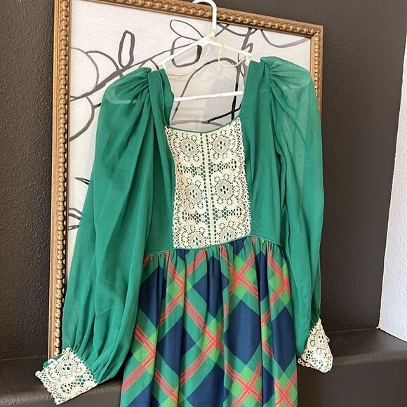 Vintage 70s Green Plaid Candi Jones Long Dress with Floral Appliqué Detailing - Picture 2 of 6